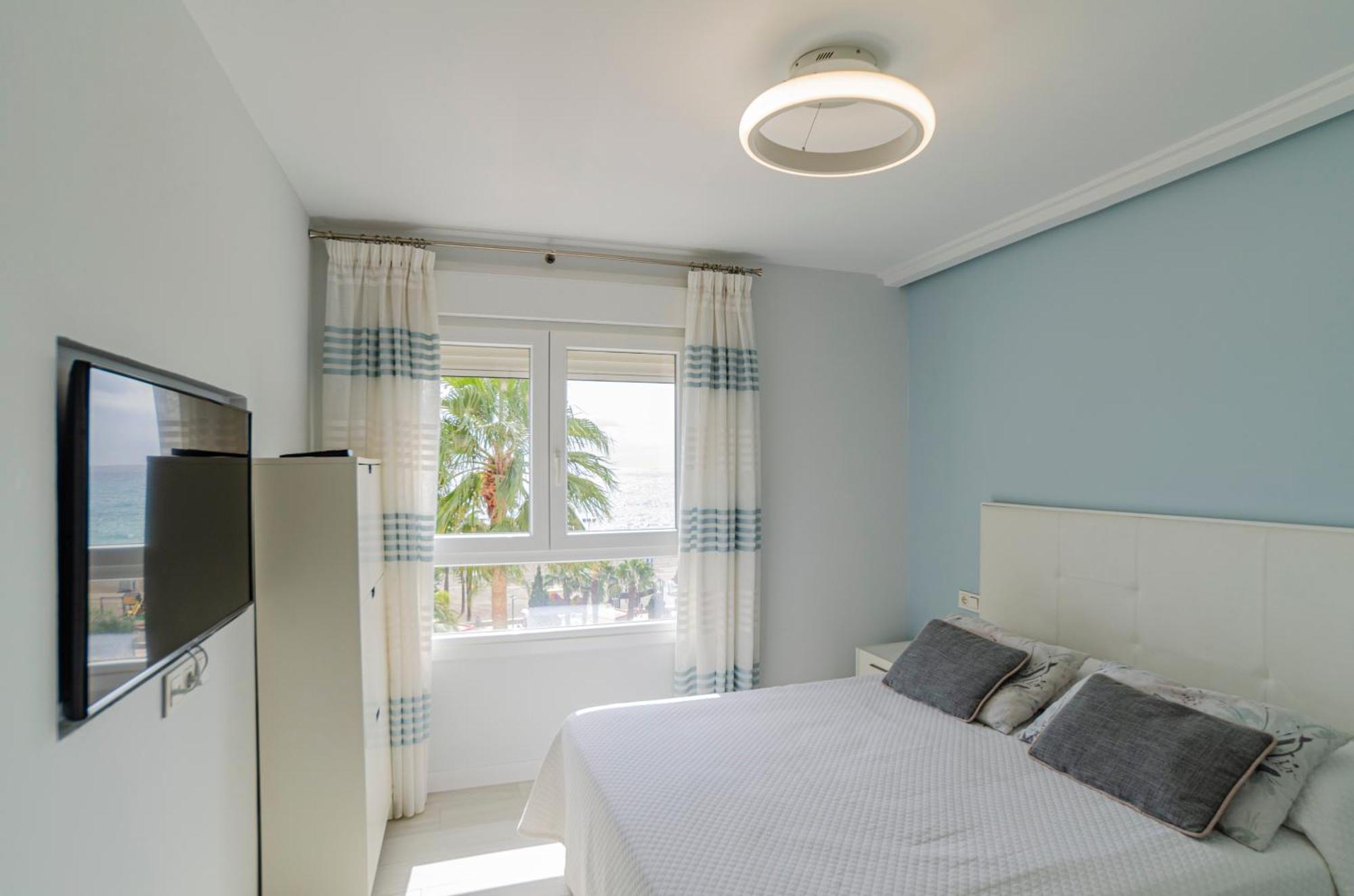 Ferienwohnung A&C Vistas Al Mar Luxury Torre Del Mar Exterior foto