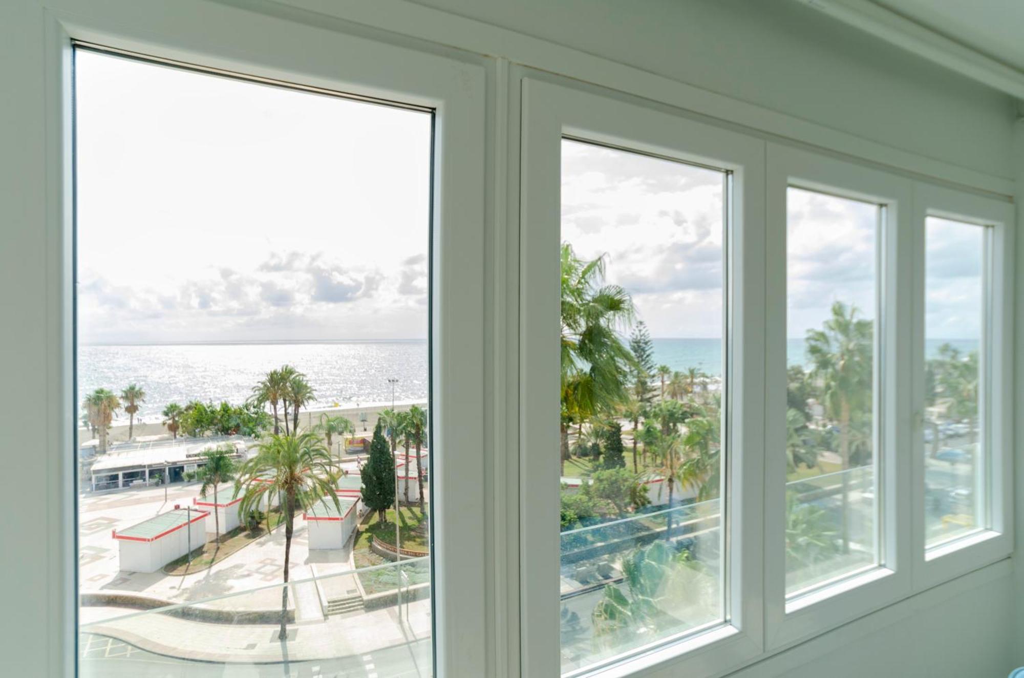 Ferienwohnung A&C Vistas Al Mar Luxury Torre Del Mar Exterior foto
